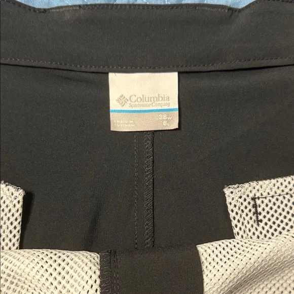Men's Columbia Black Shorts - Picture 2 of 4